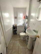 177 River St, Unit 1 in Cambridge, MA - Foto de edificio - Building Photo