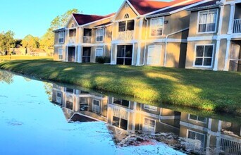 9481 Highland Oak Dr, Unit 511 in Tampa, FL - Foto de edificio - Building Photo