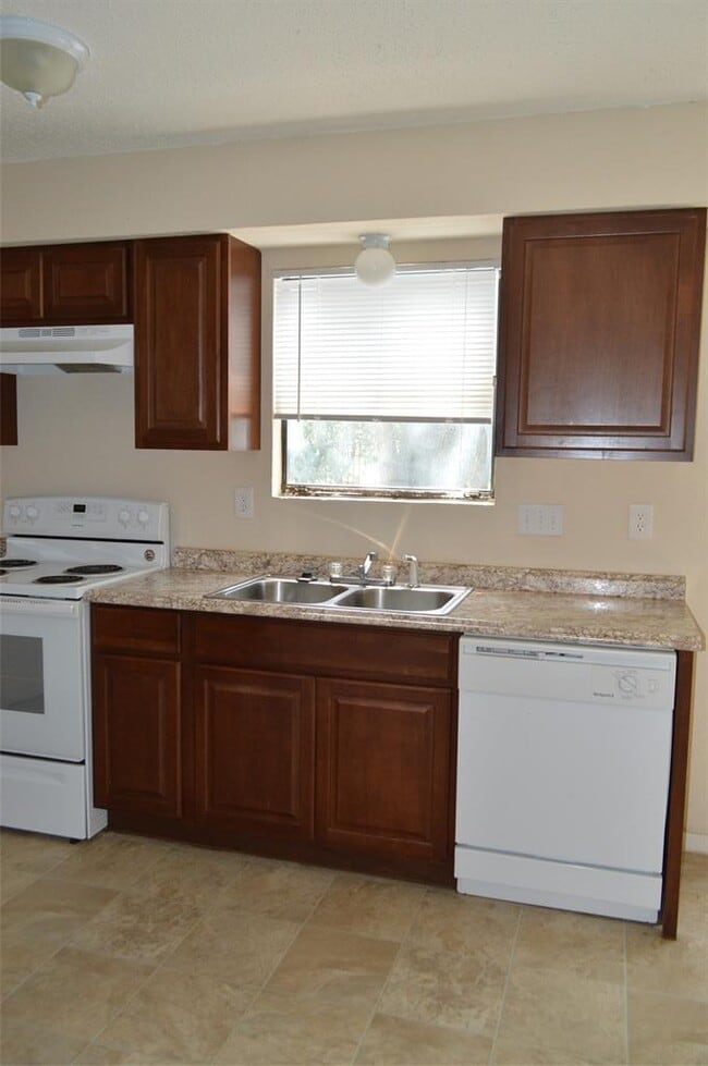 9023 Sawtooth Ln in Austin, TX - Building Photo - Building Photo