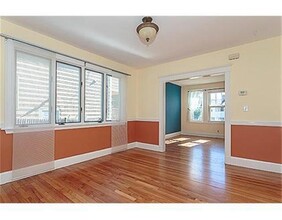 67 Fairfax St, Unit 1 in Somerville, MA - Building Photo - Building Photo