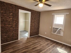 213 W 9th St in Portales, NM - Building Photo - Building Photo