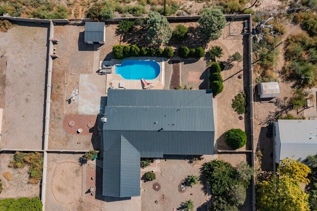 4320 Blumenshine Cir SW in Albuquerque, NM - Building Photo - Building Photo