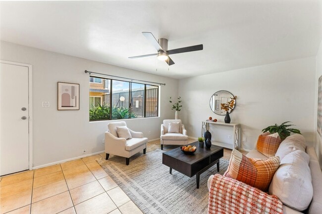 5535 Ackerfield Ave in Long Beach, CA - Building Photo - Building Photo
