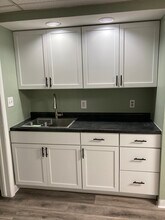 1003 E Hunter Ave, Unit Studio in Bloomington, IN - Foto de edificio - Building Photo