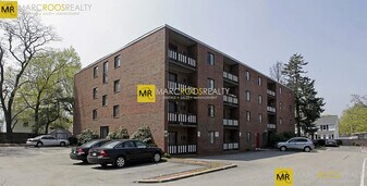 175 Adams St, Unit 42 in Newton, MA - Building Photo