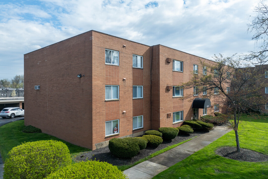 Mayland Manor Apartments in Mayfield Heights, OH - Building Photo