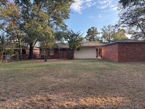 1300 E Hankerson St in Tyler, TX - Building Photo - Building Photo