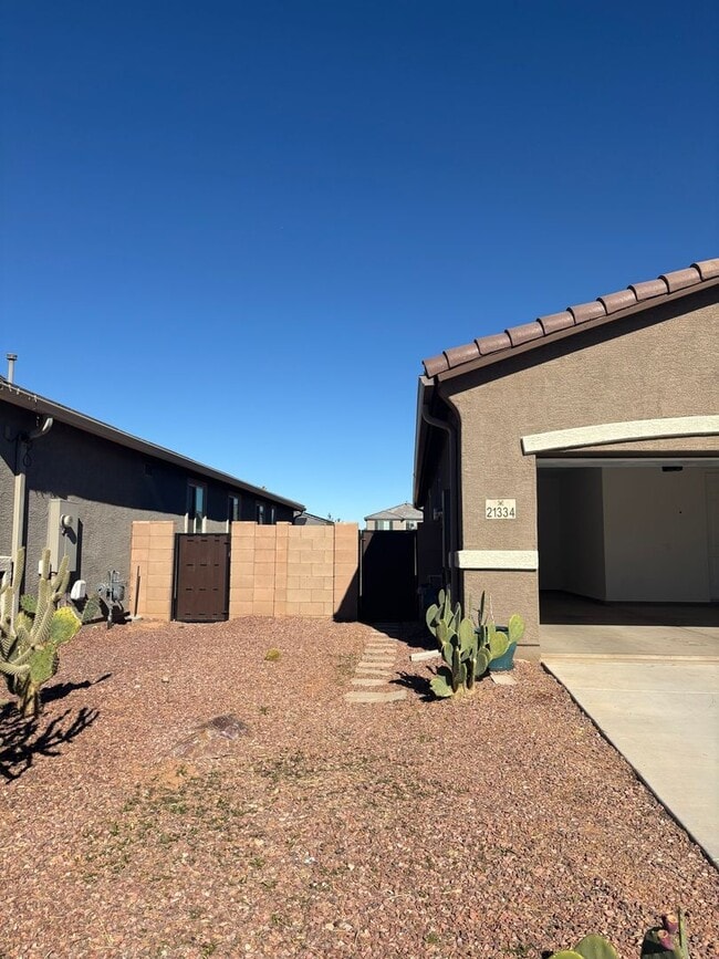 21334 E Treasure Rd in Red Rock, AZ - Building Photo - Building Photo