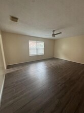 6830 Silver Shores Ln in Katy, TX - Building Photo - Building Photo