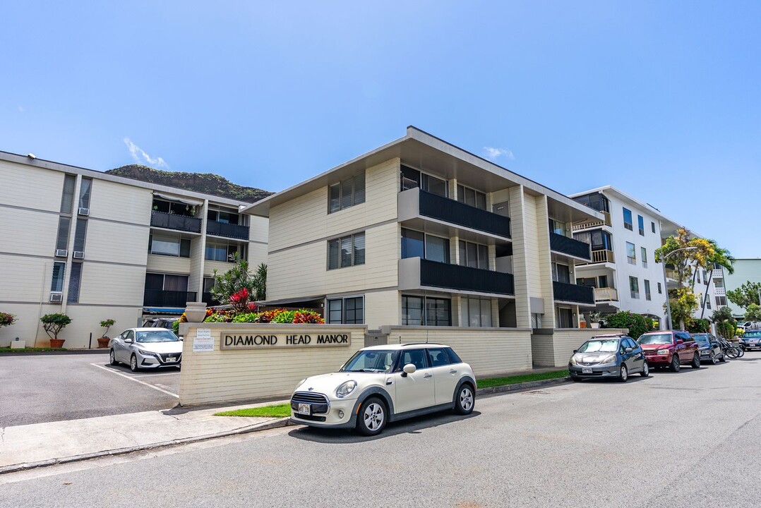 3083 Pualei Cir in Honolulu, HI - Building Photo