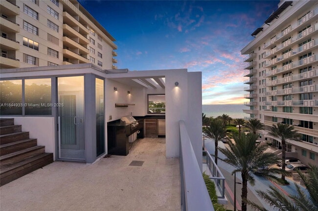 9501 Collins Ave in Surfside, FL - Building Photo - Building Photo