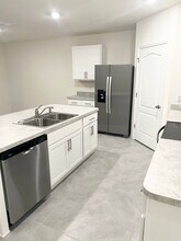 709 Versailles Ln in Kissimmee, FL - Building Photo - Building Photo