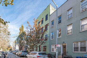 62 Newel St in Brooklyn, NY - Building Photo - Building Photo