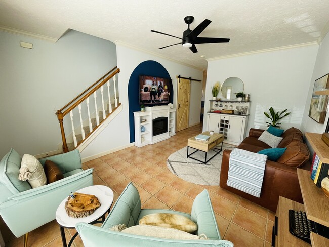 property at 2109 Harris Dr