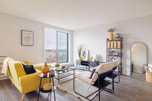 80 Orenda Ct in Brampton, ON - Building Photo