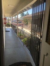3456 Redwood Ct, Unit 4 in Castro Valley, CA - Foto de edificio - Building Photo