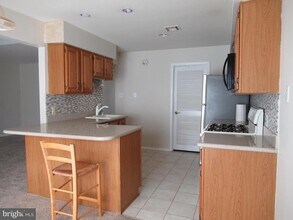 14 Beverly Ct in Trenton, NJ - Building Photo - Building Photo