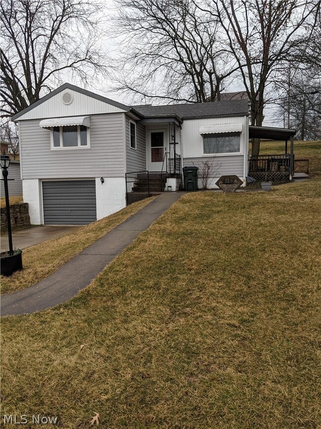 116 Hanson Dr in St. Clairsville, OH - Building Photo - Building Photo