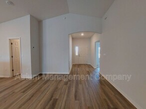 1234 Cascade Dr in Davenport, FL - Building Photo - Building Photo