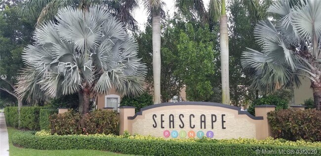 1474 SE 23rd Terrace-Unit -1474 in Homestead, FL - Building Photo - Building Photo