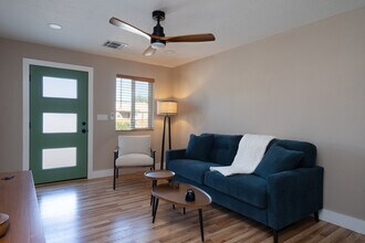 3500 Smith Ave SE in Albuquerque, NM - Building Photo - Building Photo