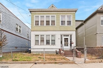 56 Yereance Ave in Clifton, NJ - Building Photo - Building Photo