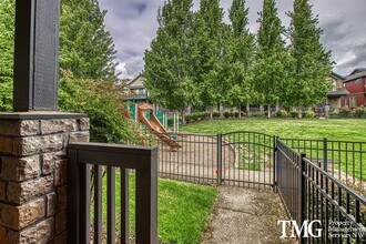 1420 NE Edgefield St in Hillsboro, OR - Building Photo - Building Photo