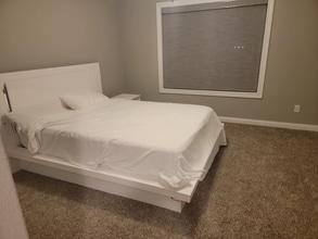 605 NE Dellwood Dr in Waukee, IA - Foto de edificio - Building Photo