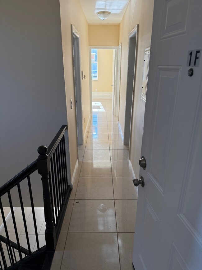 183 Thorne St, Unit 1F, Unit 1F