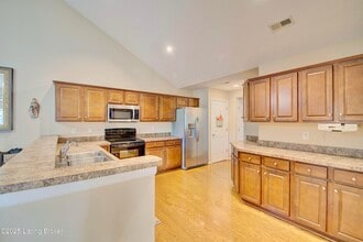 9097 Royal Oak Ln in Union, KY - Building Photo - Building Photo