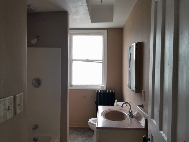 187 Bleecker St, Unit Apt 3 photo'