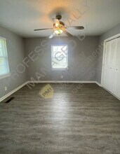 4240 Crestview Dr in Chattanooga, TN - Building Photo - Building Photo