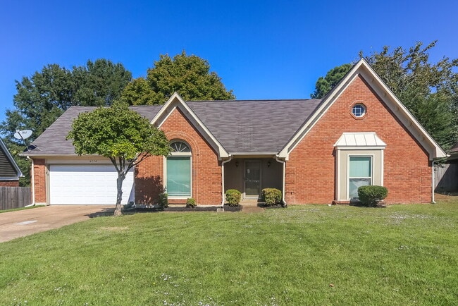 6770 Lake Point Cir in Memphis, TN - Building Photo - Building Photo