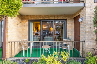 Ambassador Apartments in Philadelphia, PA - Building Photo - Building Photo