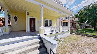 343 7th St W in Jacksonville, FL - Building Photo - Building Photo