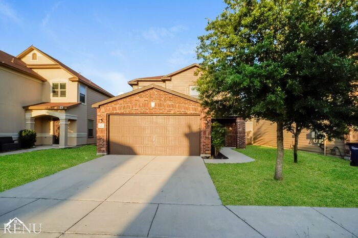 3913 Legend Pond in New Braunfels, TX - Building Photo