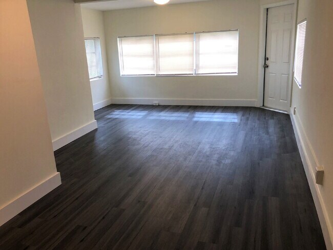 409 Glenn Pkwy in Hollywood, FL - Building Photo - Building Photo