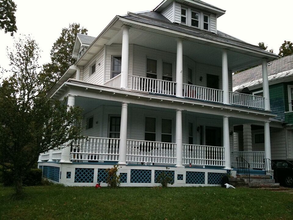 67 S Main Ave in Albany, NY - Building Photo