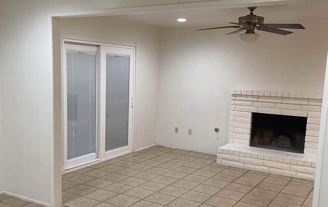 8924 Ponderosa Ave in Bakersfield, CA - Building Photo - Building Photo