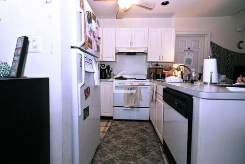 62 Egmont St-Unit -TWO in Brookline, MA - Building Photo - Building Photo