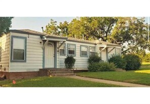 205 College Dr in Abilene, TX - Building Photo