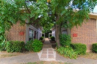 2714 McCart Ave in Fort Worth, TX - Building Photo