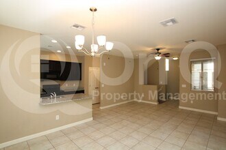 240 W Juniper Ave in Gilbert, AZ - Building Photo - Building Photo