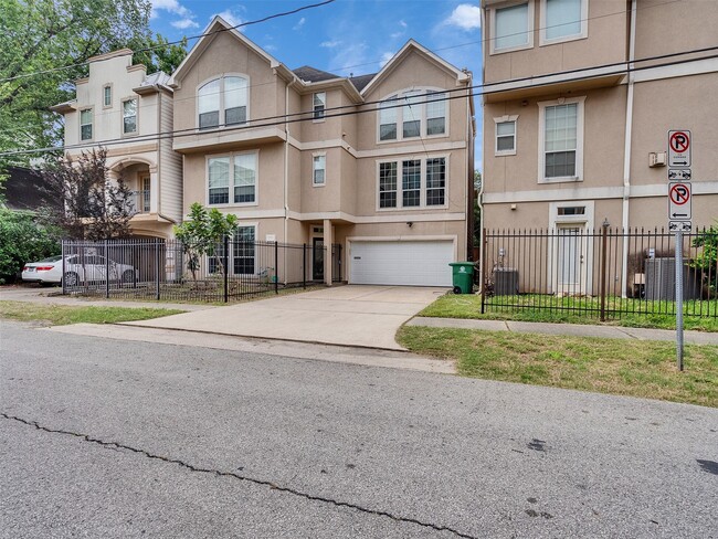 property at 4319 Lillian St
