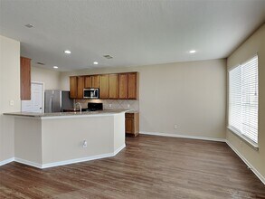 2902 Auburn Falls Ln in Houston, TX - Building Photo - Building Photo