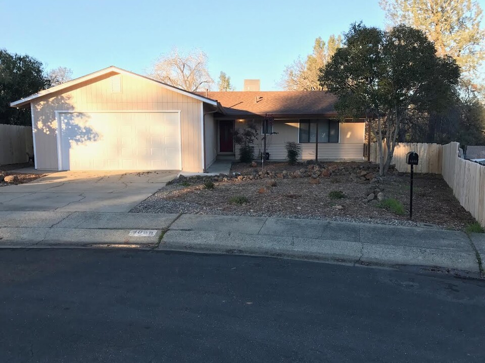 4066 Remington Dr in Redding, CA - Building Photo