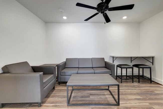 2419 Shakespeare St, Unit 1 in Houston, TX - Building Photo - Building Photo