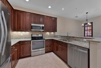 8945 Malibu St in Naples, FL - Foto de edificio - Building Photo