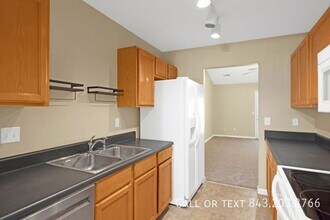 7885 Park Gate Dr in North Charleston, SC - Building Photo - Building Photo