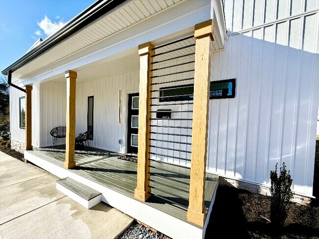 3203 Memorial Ave in Lynchburg, VA - Foto de edificio - Building Photo